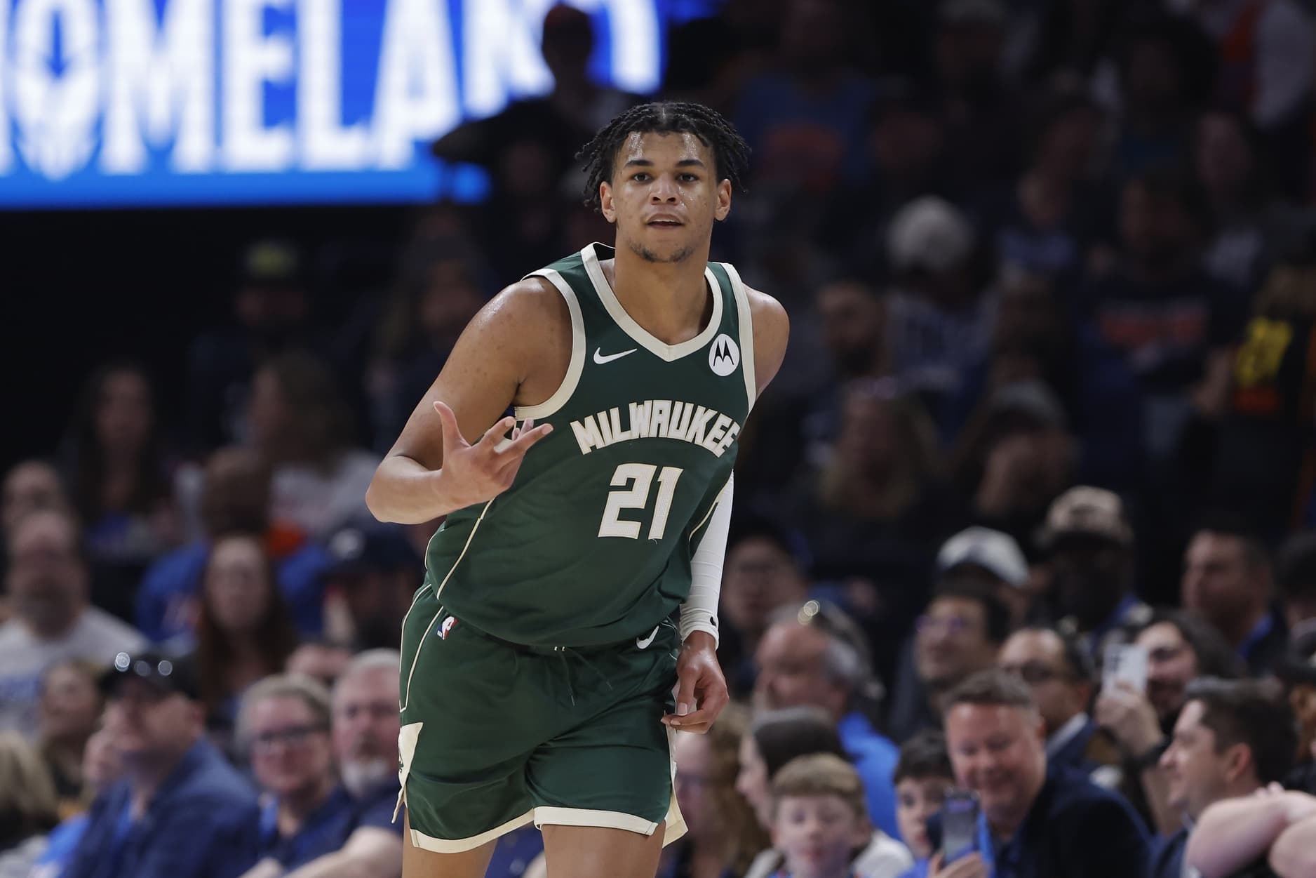 « Oh, au fait, on t’envoie à Milwaukee » : Ousmane Dieng face au dur business de la NBA, dans les vestiaires de Chicago