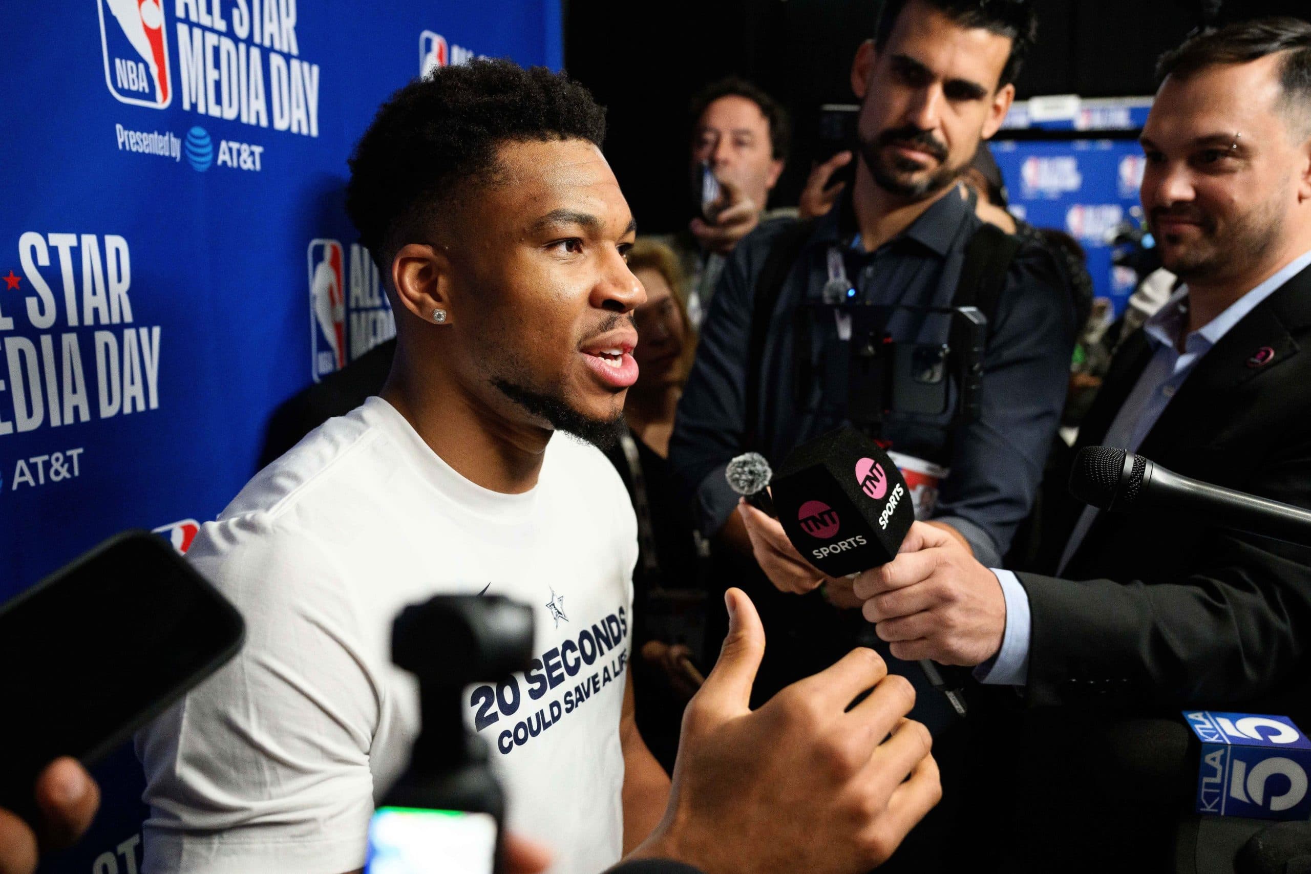 Giannis Antetokounmpo intéressé par une franchise NBA Europe : un nouveau soutien de poids pour le projet, après Luka Doncic et Tony Parker