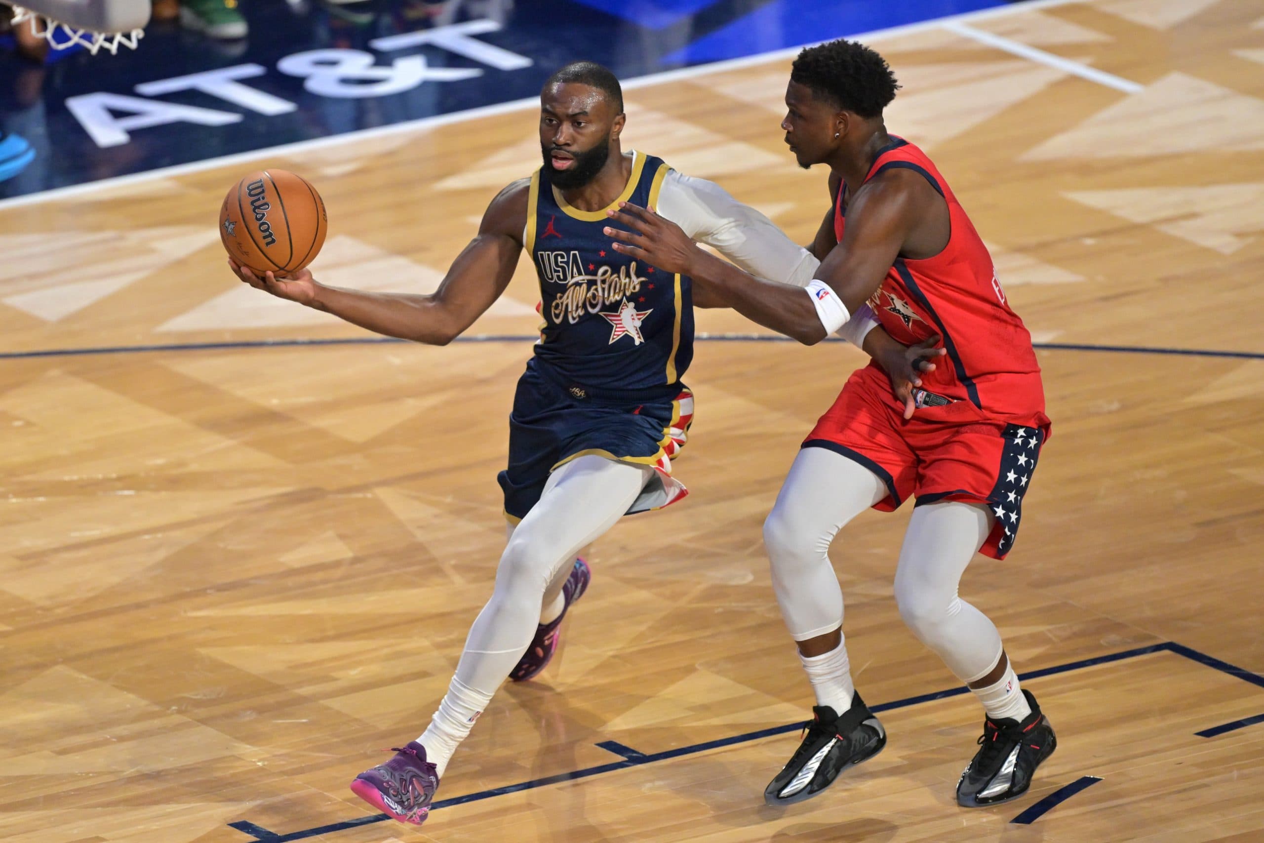 Jaylen Brown envisage une carrière en UFC ou boxe après la NBA