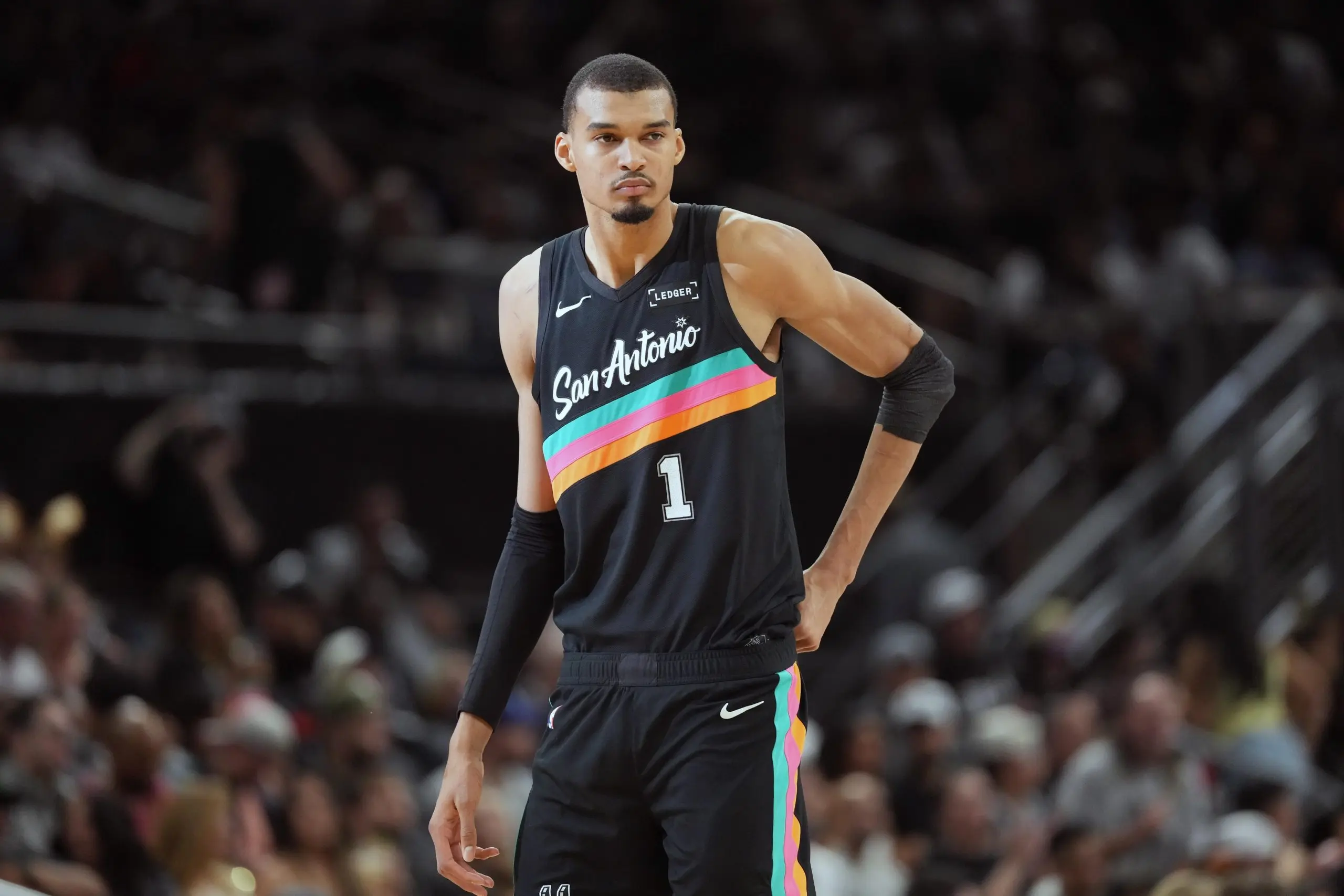 Les Spurs de Wembanyama écrasent les Suns et enchaînent une 7e victoire consécutive