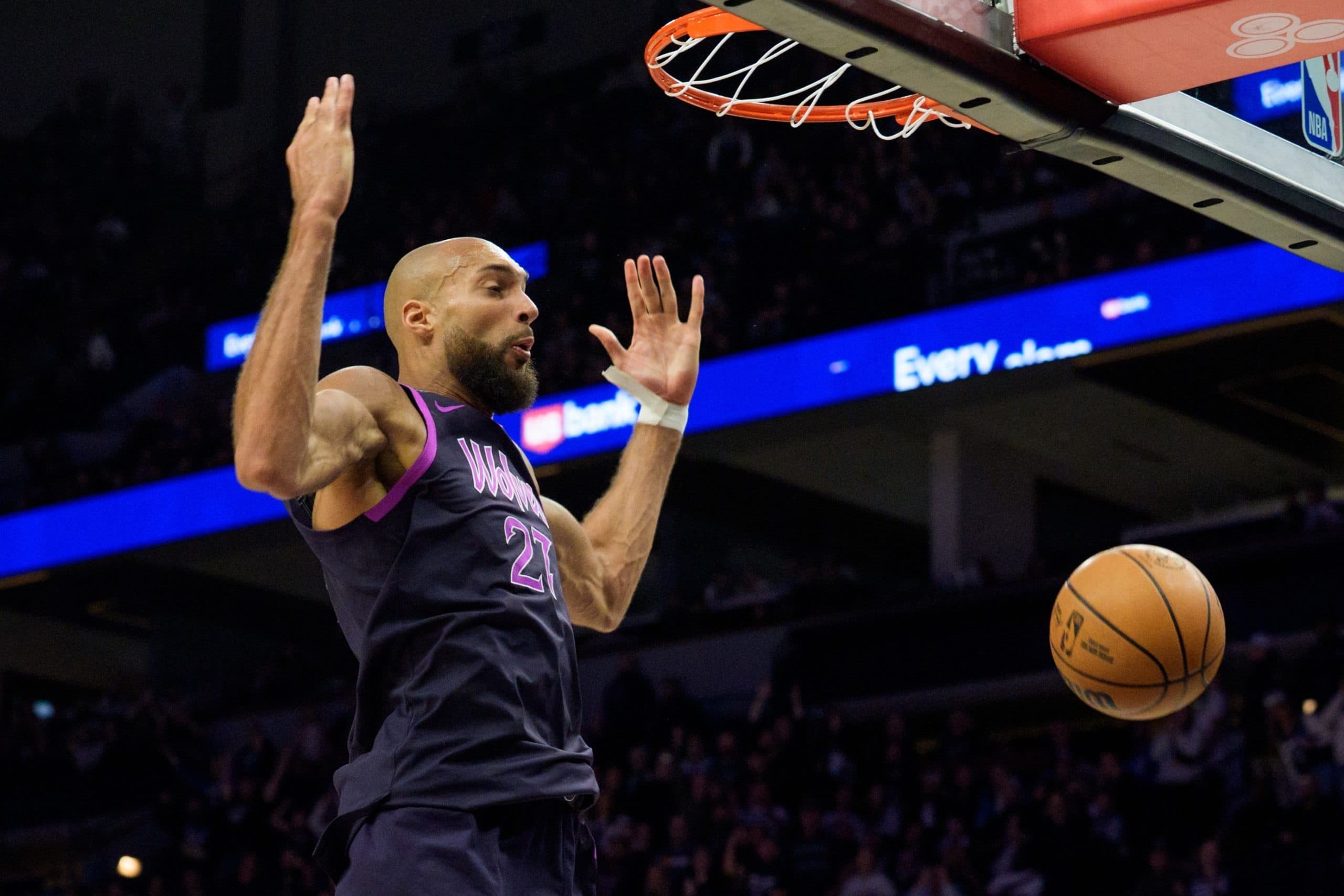 La drôle de soirée de Rudy Gobert : un double-double XXL, mais une nouvelle suspension à purger