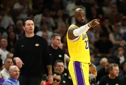 LeBron James et JJ Redick devront trouver des solutions pour les Lakers.