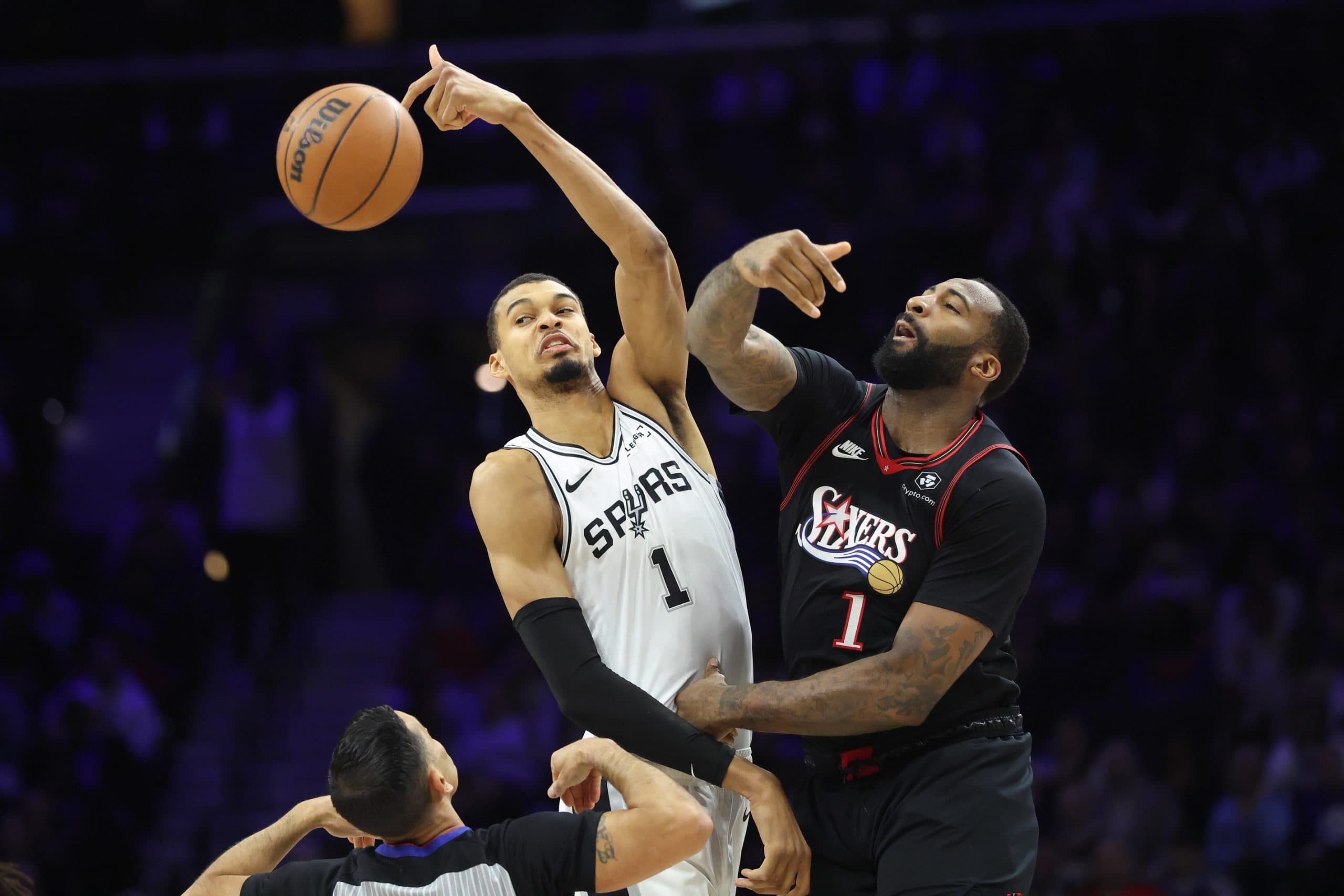 Les Spurs écrasent les Sixers, Victor Wembanyama impressionne en défense