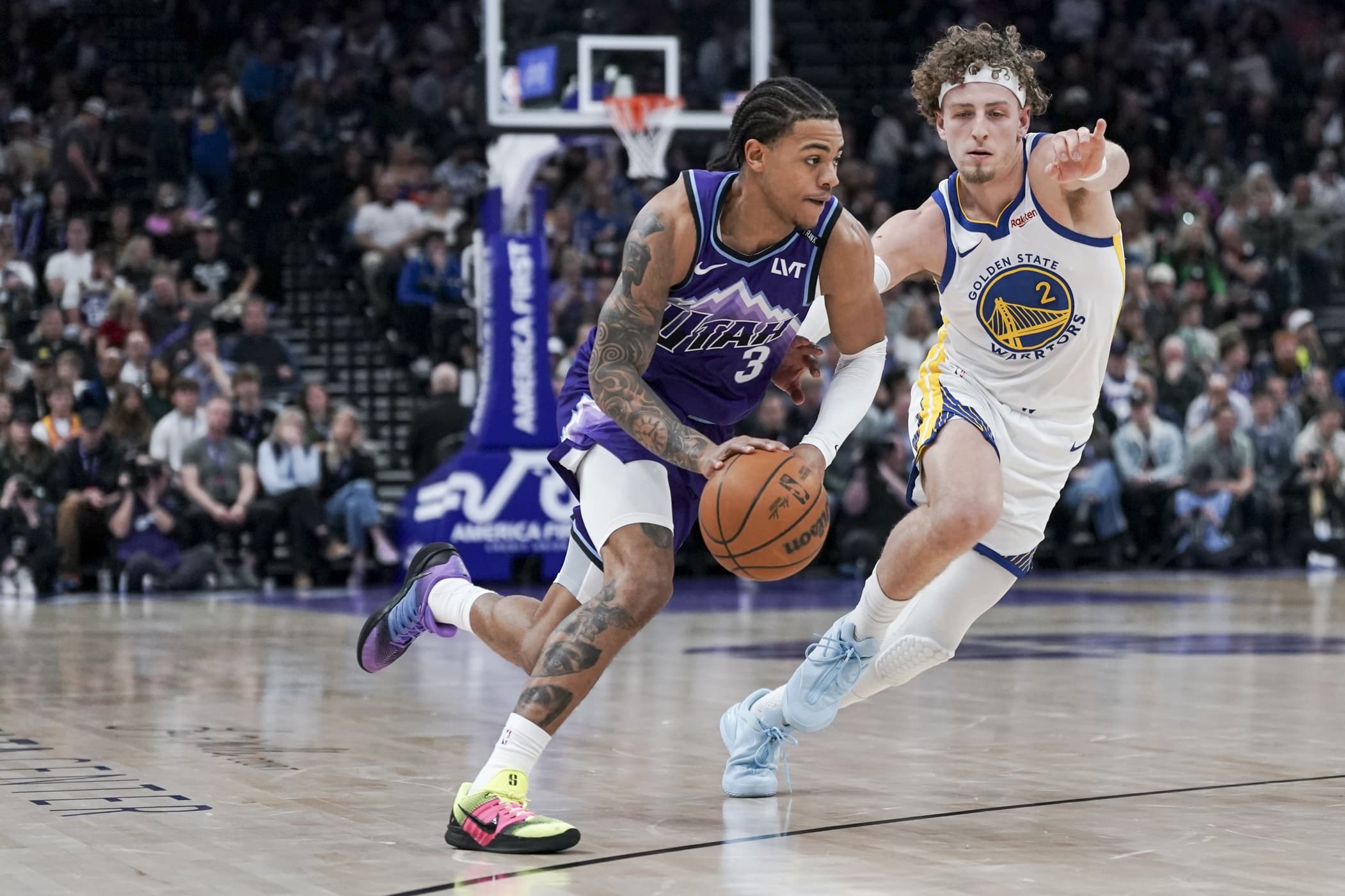 Le Utah Jazz surprend les Warriors avec une victoire serrée