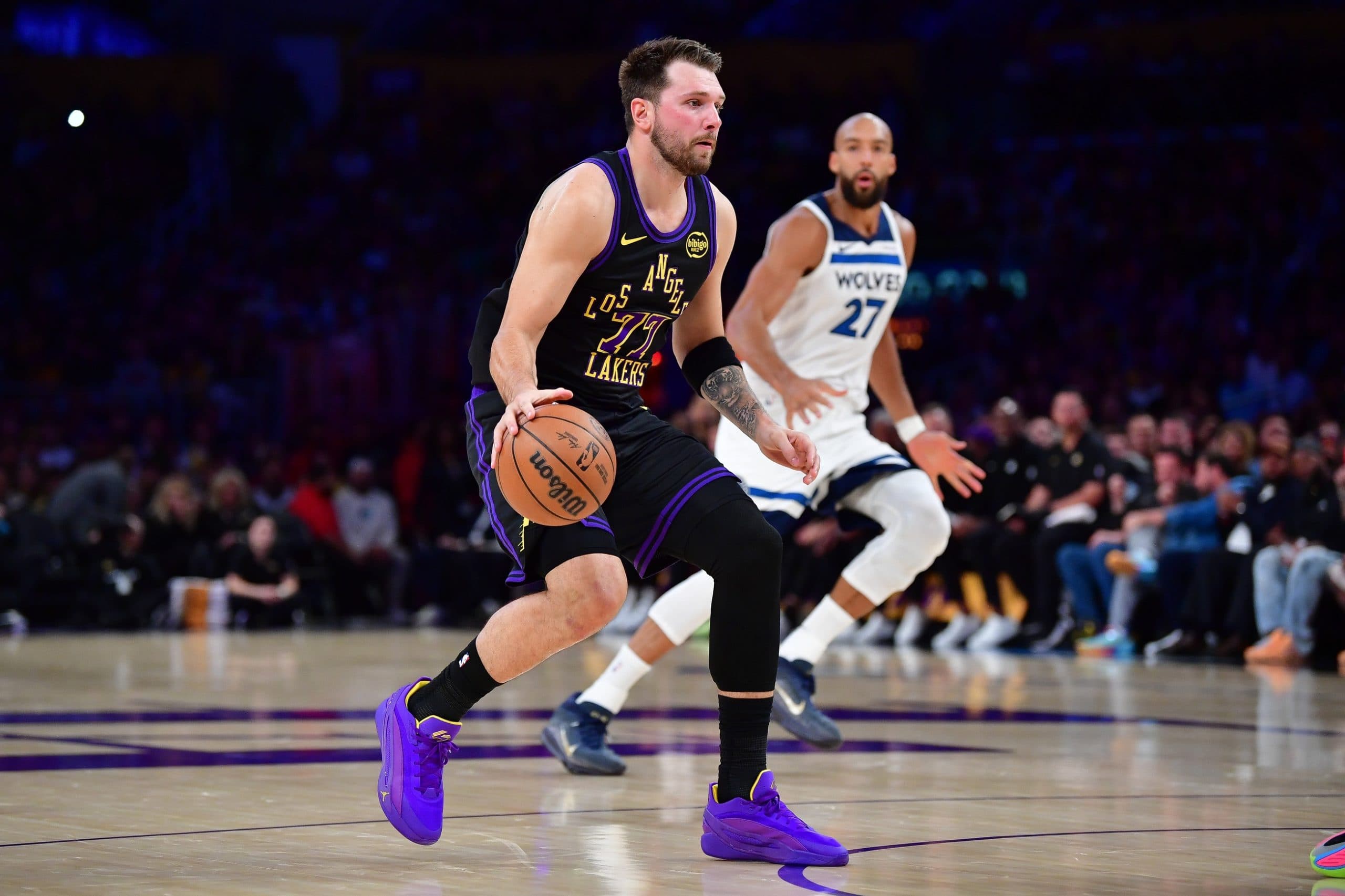 Luka Doncic en triple-double pour recoller au classement face aux Timberwolves