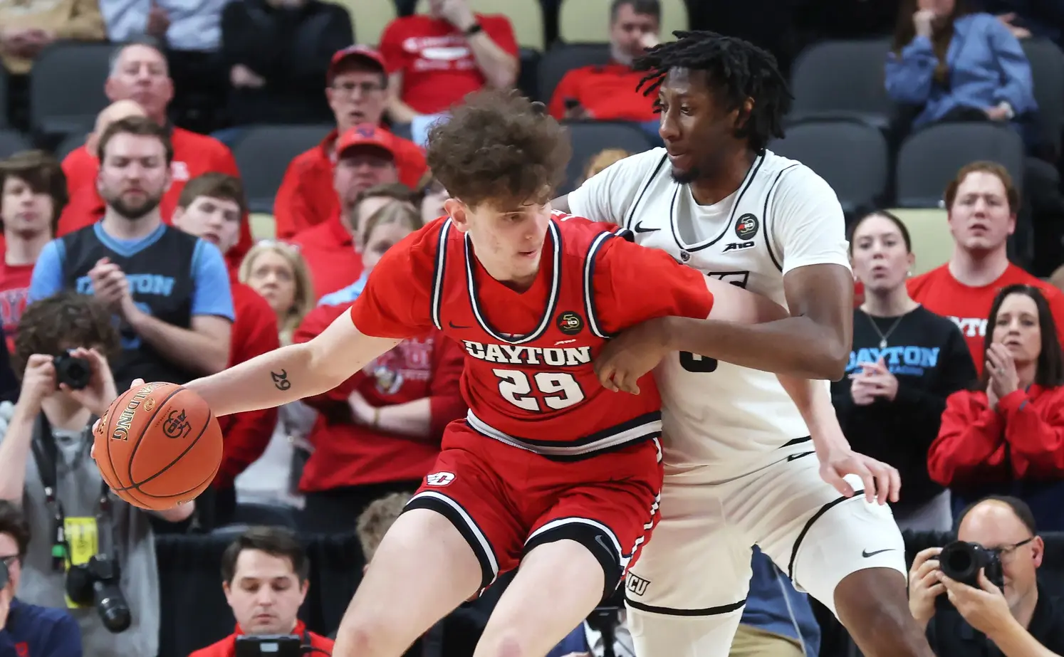Amaël L’Étang et Dayton échouent en finale de l’Atlantic 10 et manqueront la March Madness