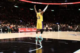 L'ancien pivot des Boston Celtics n'est pas surpris de voir sa marque égalée : « J'ai toujours pensé que ce record serait battu », a-t-il confié à ESPN.