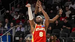 Charlotte discute avec Atlanta pour récupérer l'un des meilleurs shooteurs NBA, quelques mois seulement après son arrivée chez les Hawks.