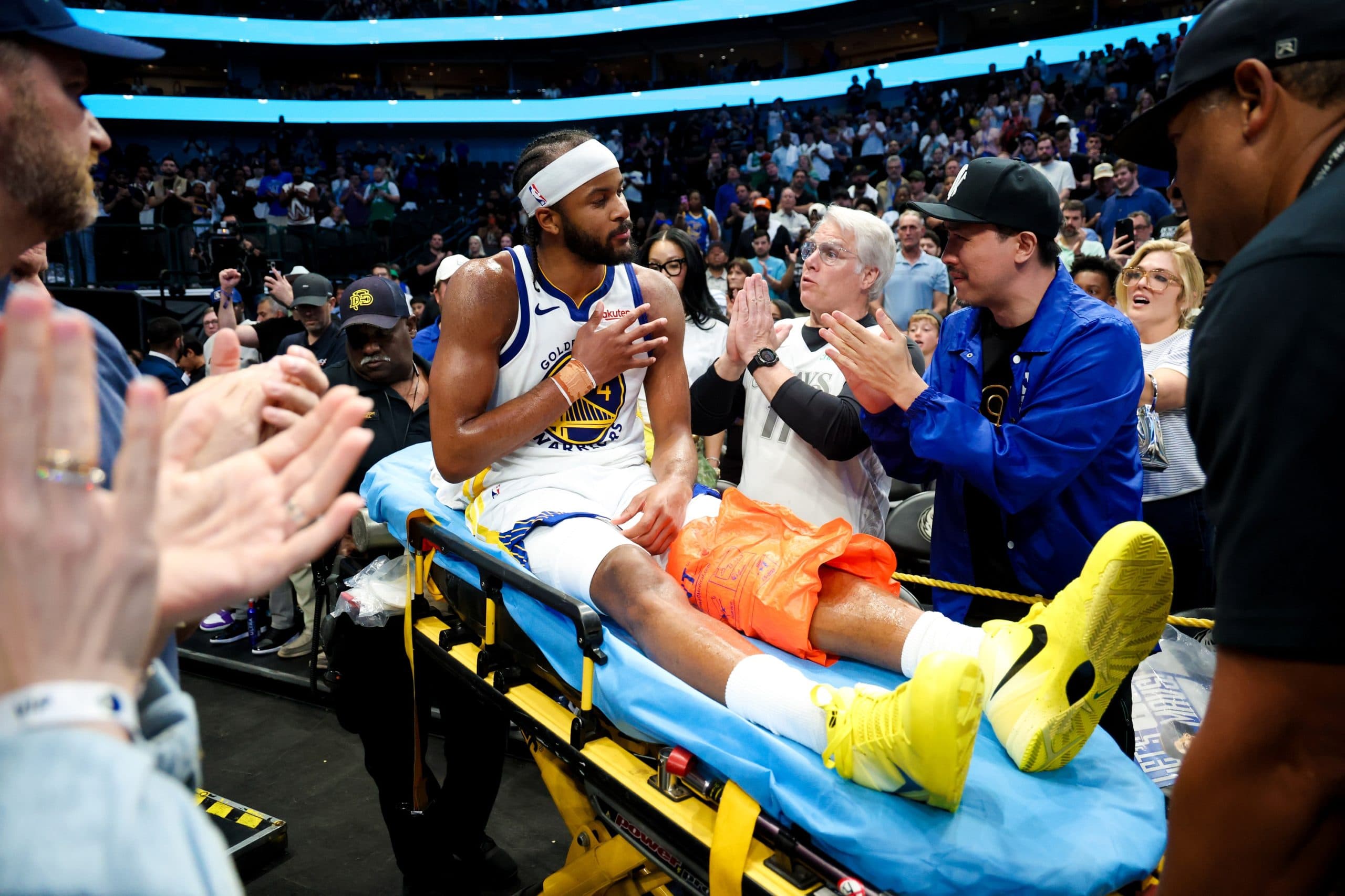 Moses Moody gravement blessé au genou lors de la victoire des Warriors à Dallas