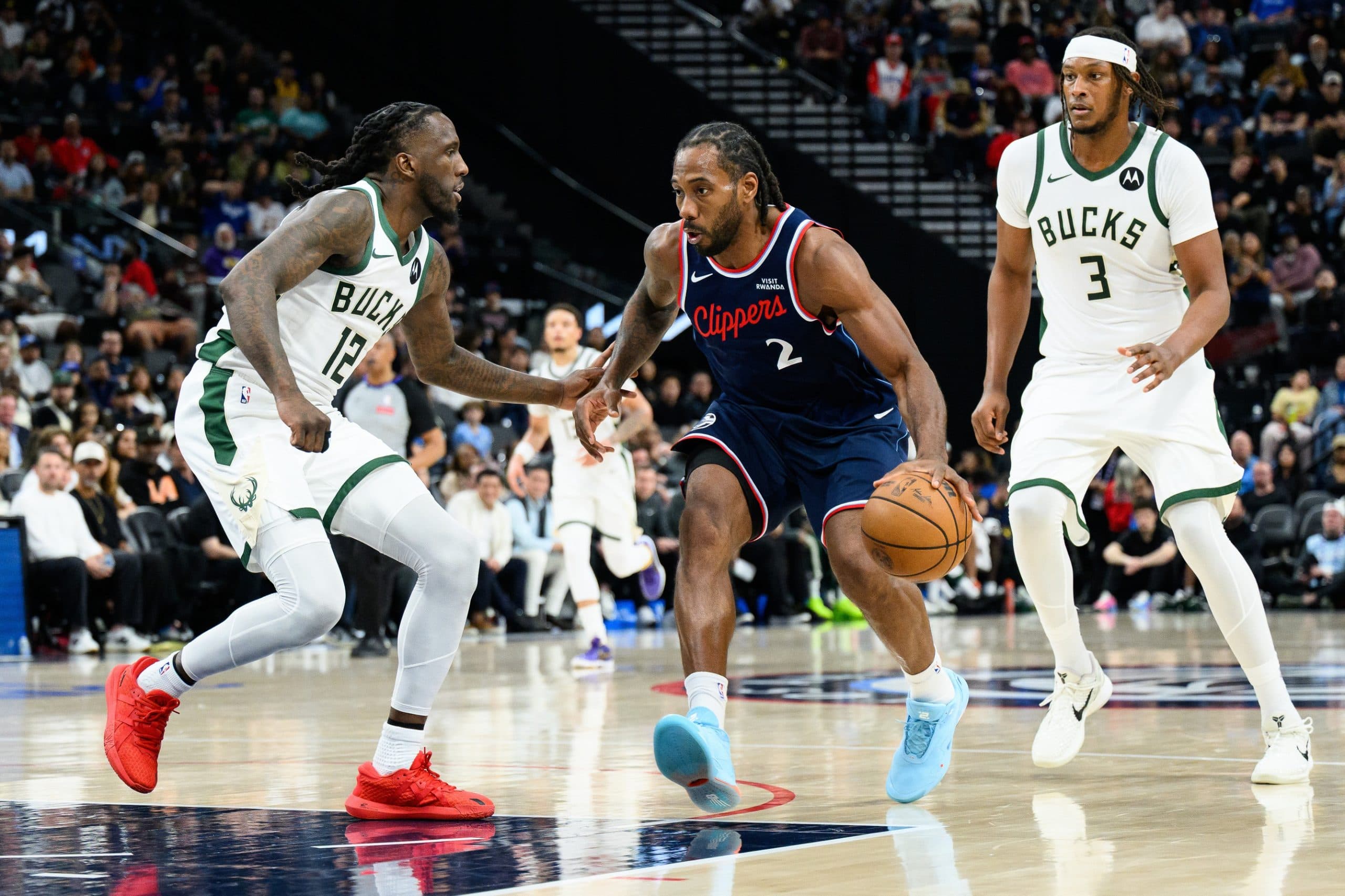 Leonard profite de l’absence d’Antetokounmpo pour s’offrir les Bucks