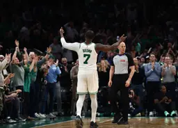 Jaylen Brown réagit au titre de champion NBA des Knicks et donne le ton pour la saison prochaine
