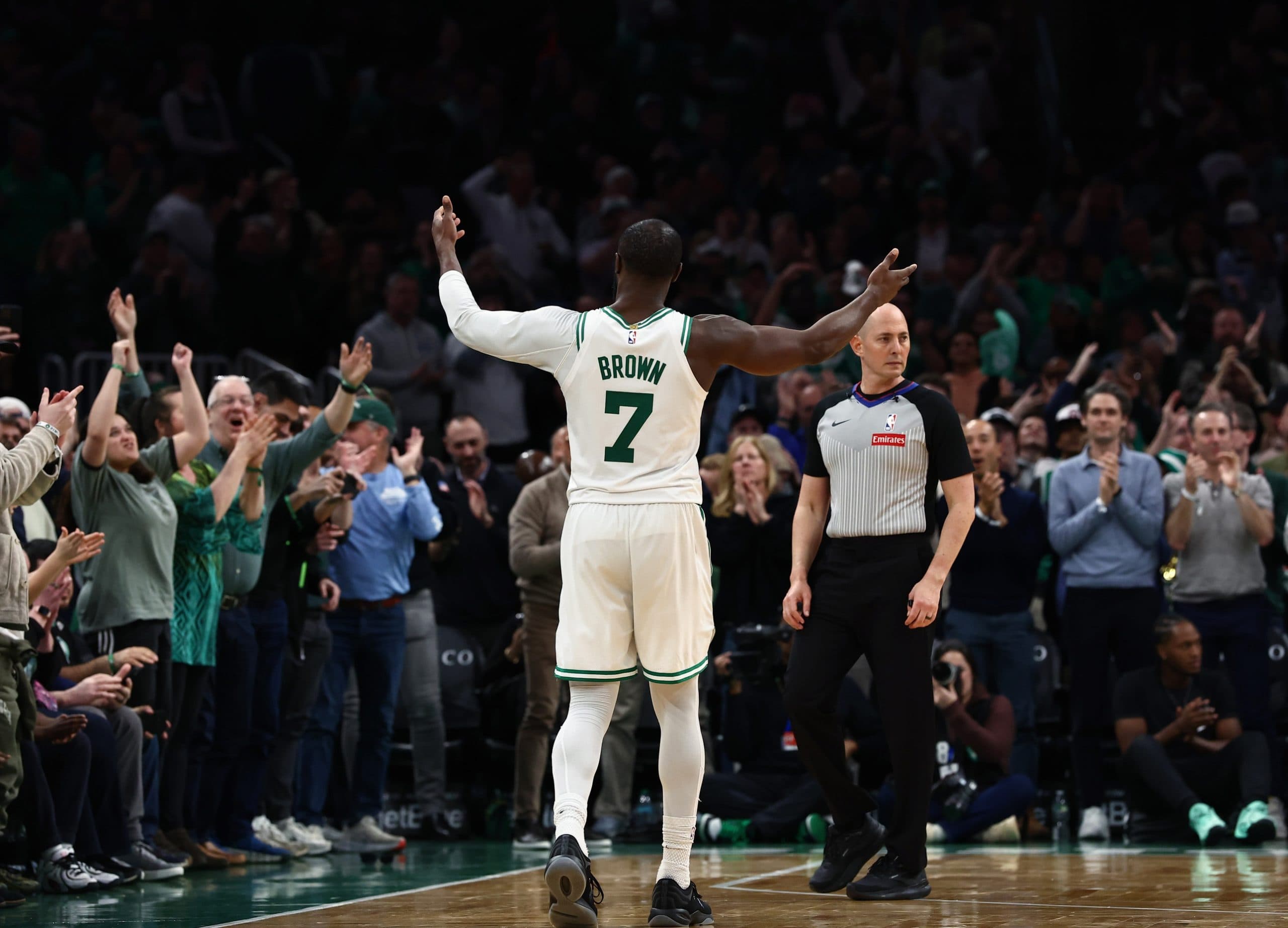 Jaylen Brown réagit au titre de champion NBA des Knicks et donne le ton pour la saison prochaine
