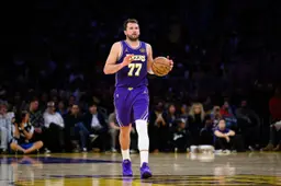 Il devient le troisième plus jeune joueur de l'histoire à atteindre les 15 000 points en carrière.