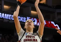 Alica Tournebize continue d'avoir de l'impact dans la rotation de South Carolina