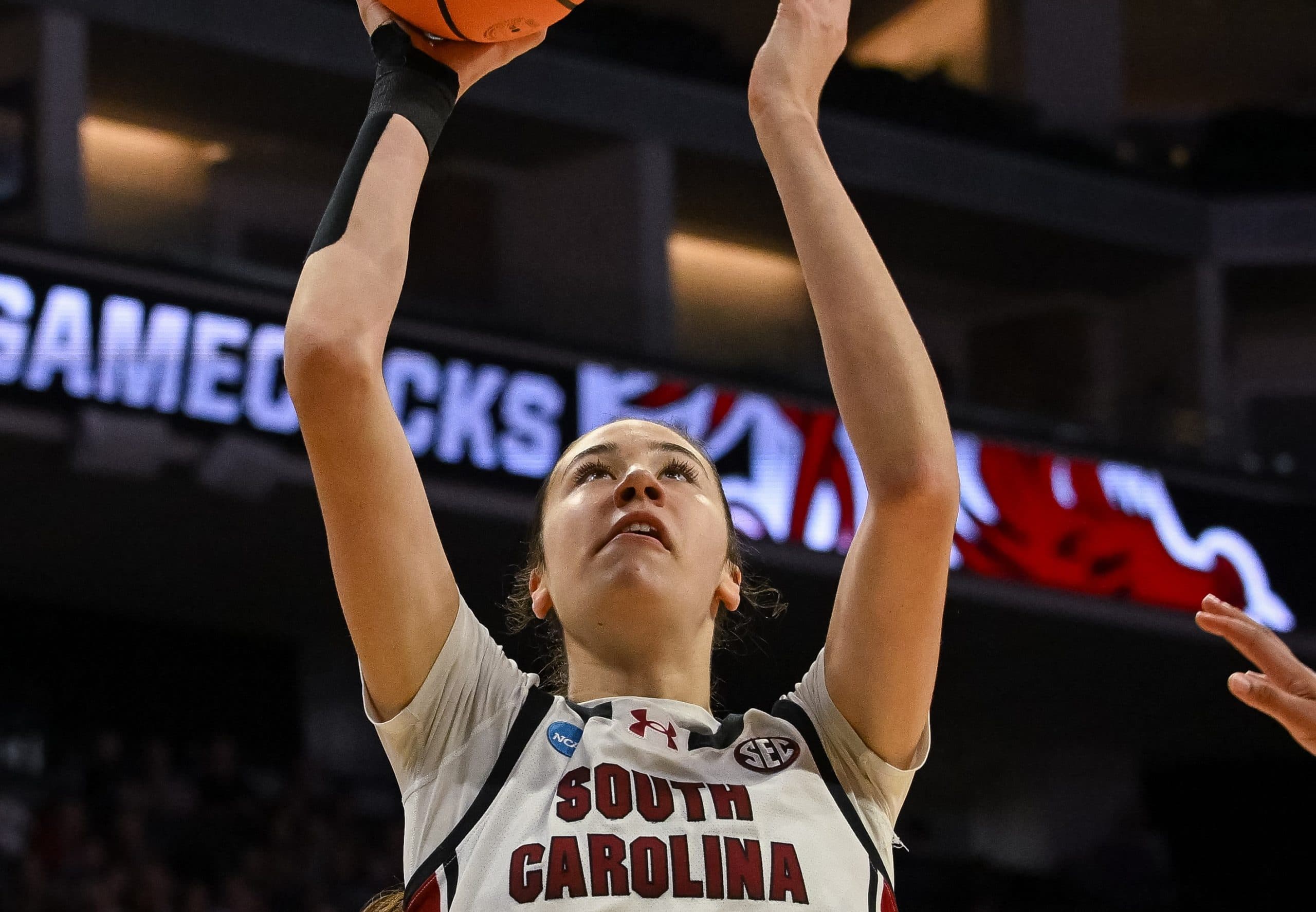 Alicia Tournebize continue de gagner sa place avec South Carolina, qualifiée pour l’Elite Eight