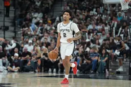 Harper espère suivre les traces de son père Ron Harper Sr., qui a remporté cinq championnats NBA au cours de sa carrière de 15 ans.