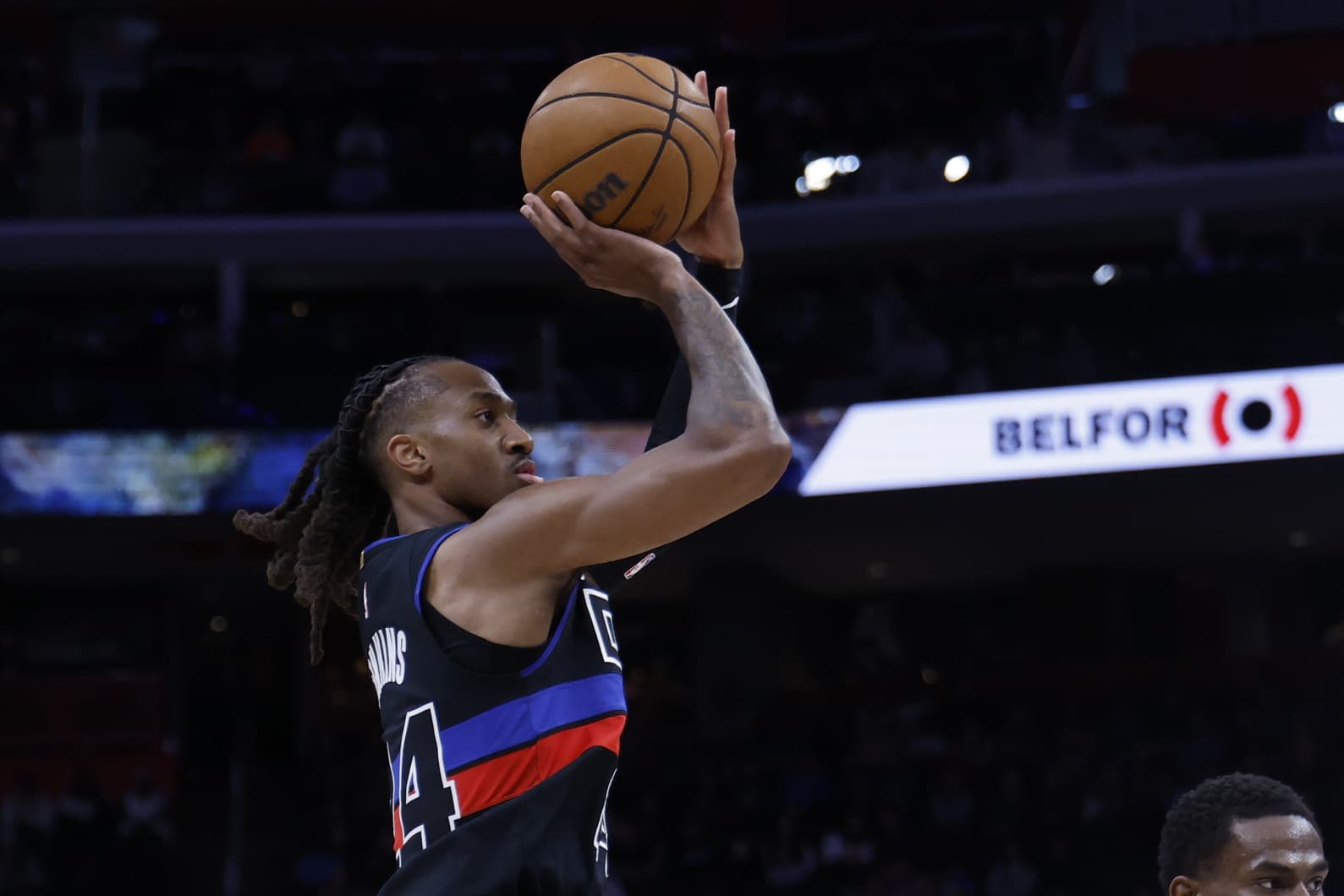 Pas de Cunningham ? La révélation Daniss Jenkins mène Detroit vers une nouvelle victoire