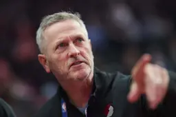 Tom Dundon, propriétaire des Portland Trail Blazers, fait des économies partout.