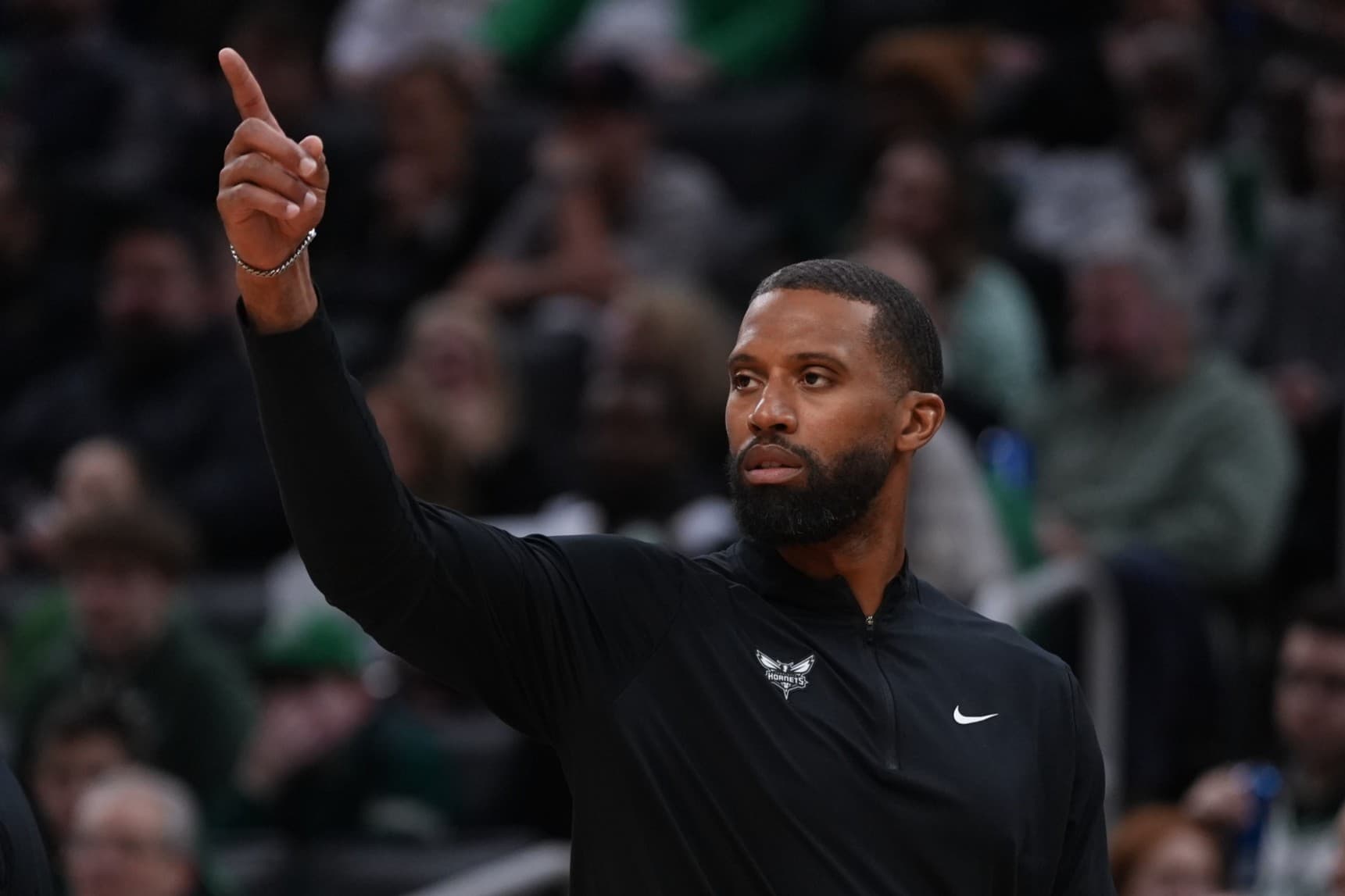Auteur d’une saison historique, Charles Lee prolonge aux Hornets