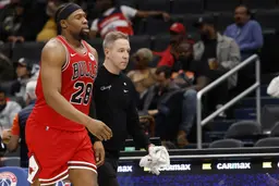 Guerschon Yabusele est sorti blessé. Le joueur des Bulls souffre d'une entorse de l'épaule.