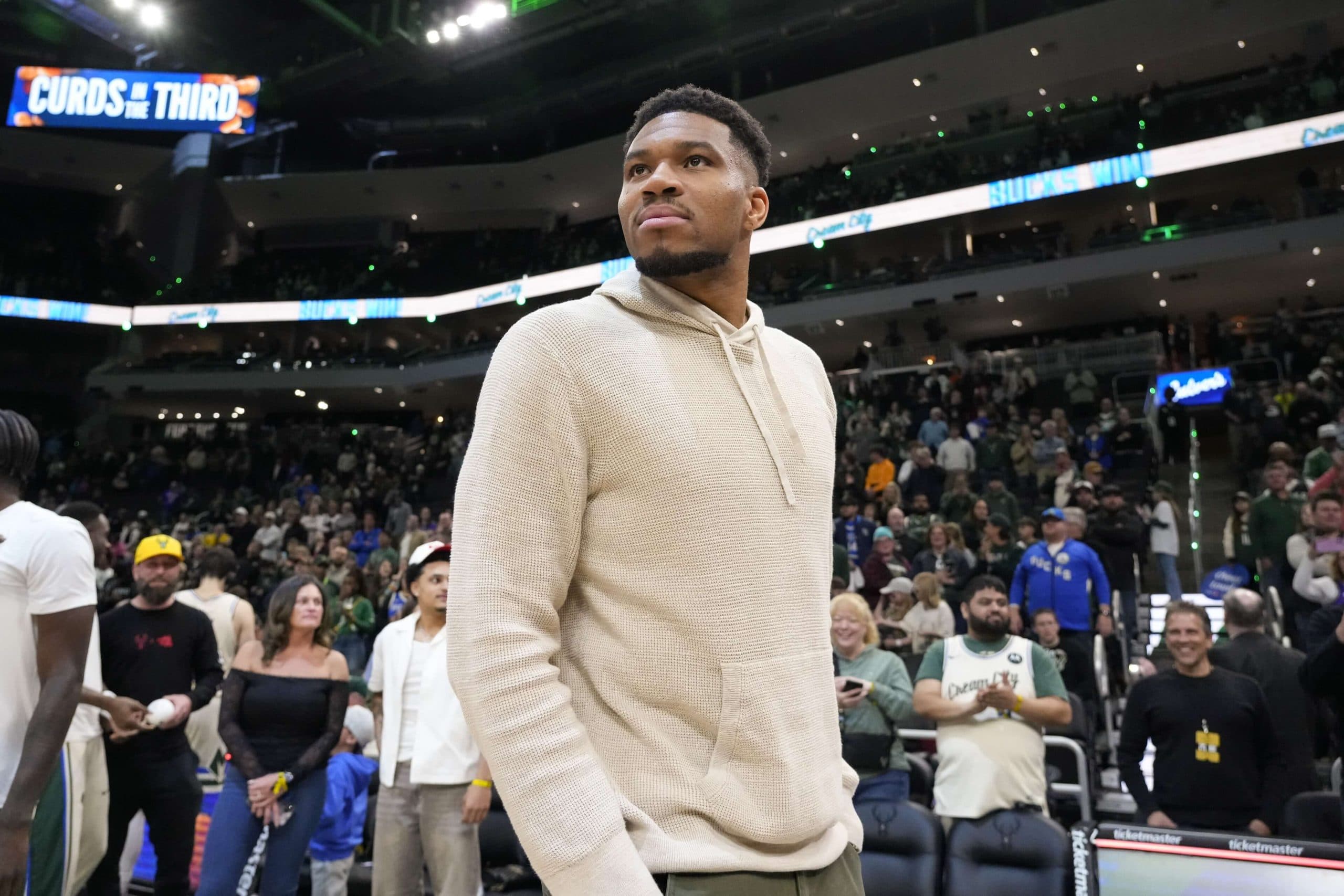 « Avant la draft » : les Bucks mettent la pression sur Giannis Antetokounmpo pour se décider !