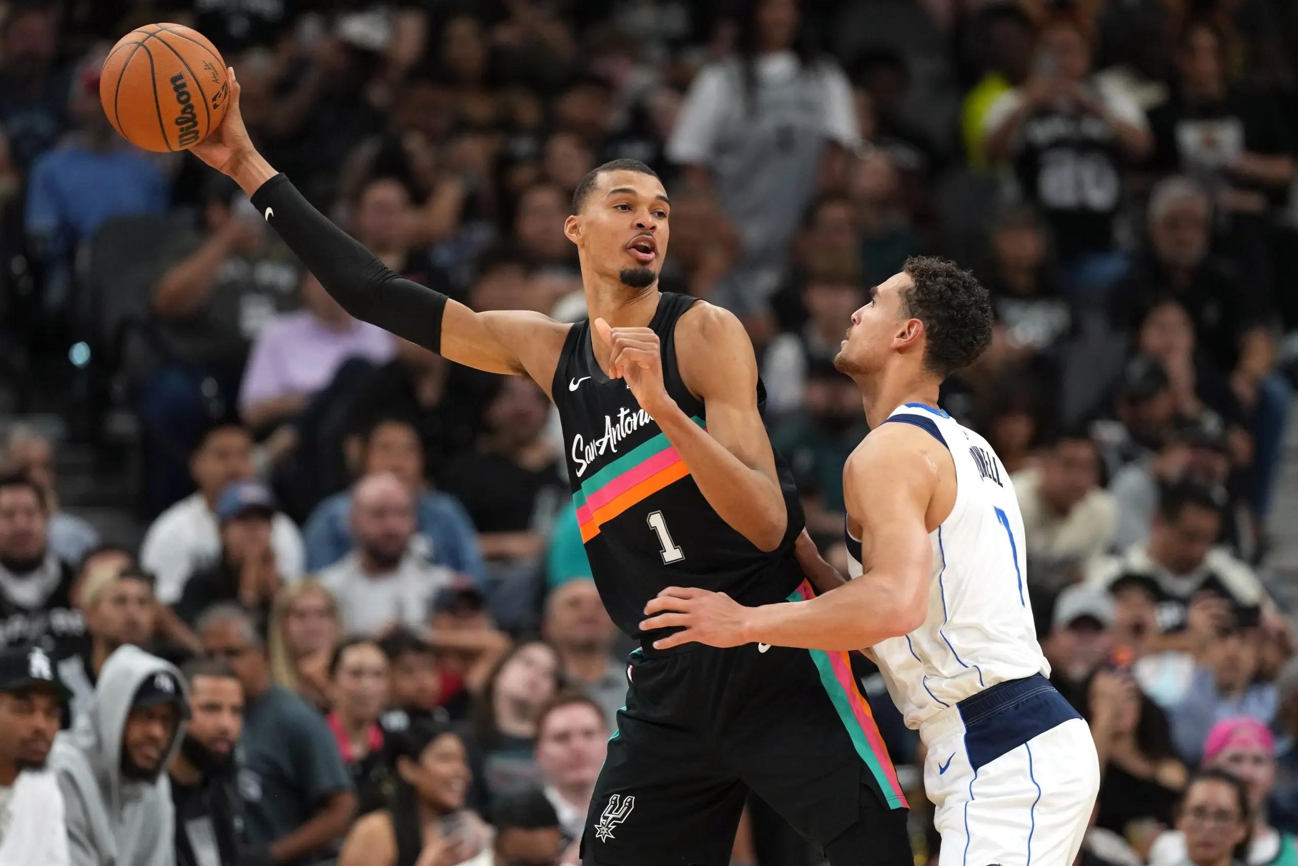 Victor Wembanyama remporte son premier trophée de la saison NBA : le début d’une longue moisson ?