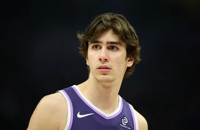 Maxime Raynaud bientôt titulaire avec les Kings ?