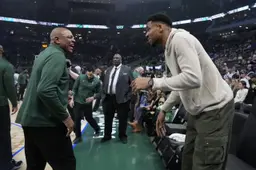 Avec ce départ, Milwaukee entame sa troisième recherche d'entraîneur en trois ans, soulignant une instabilité préoccupante pour une franchise qui visait le titre.