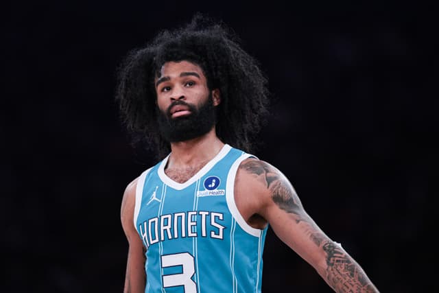 Coby White profite du départ de LaMelo Ball pour prolonger 3 ans aux Hornets