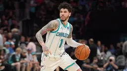 LaMelo Ball a déjà séduit les Timberwolves par son investissement depuis son arrivée. Le GM Matt Lloyd salue son travail et son attitude.