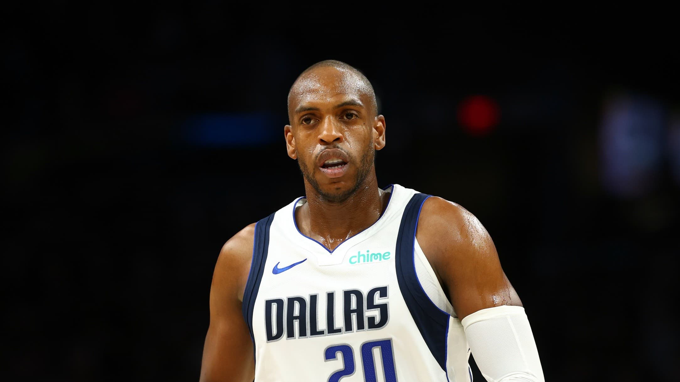 Khris Middleton fait son retour aux Wizards dans un échange à six franchises
