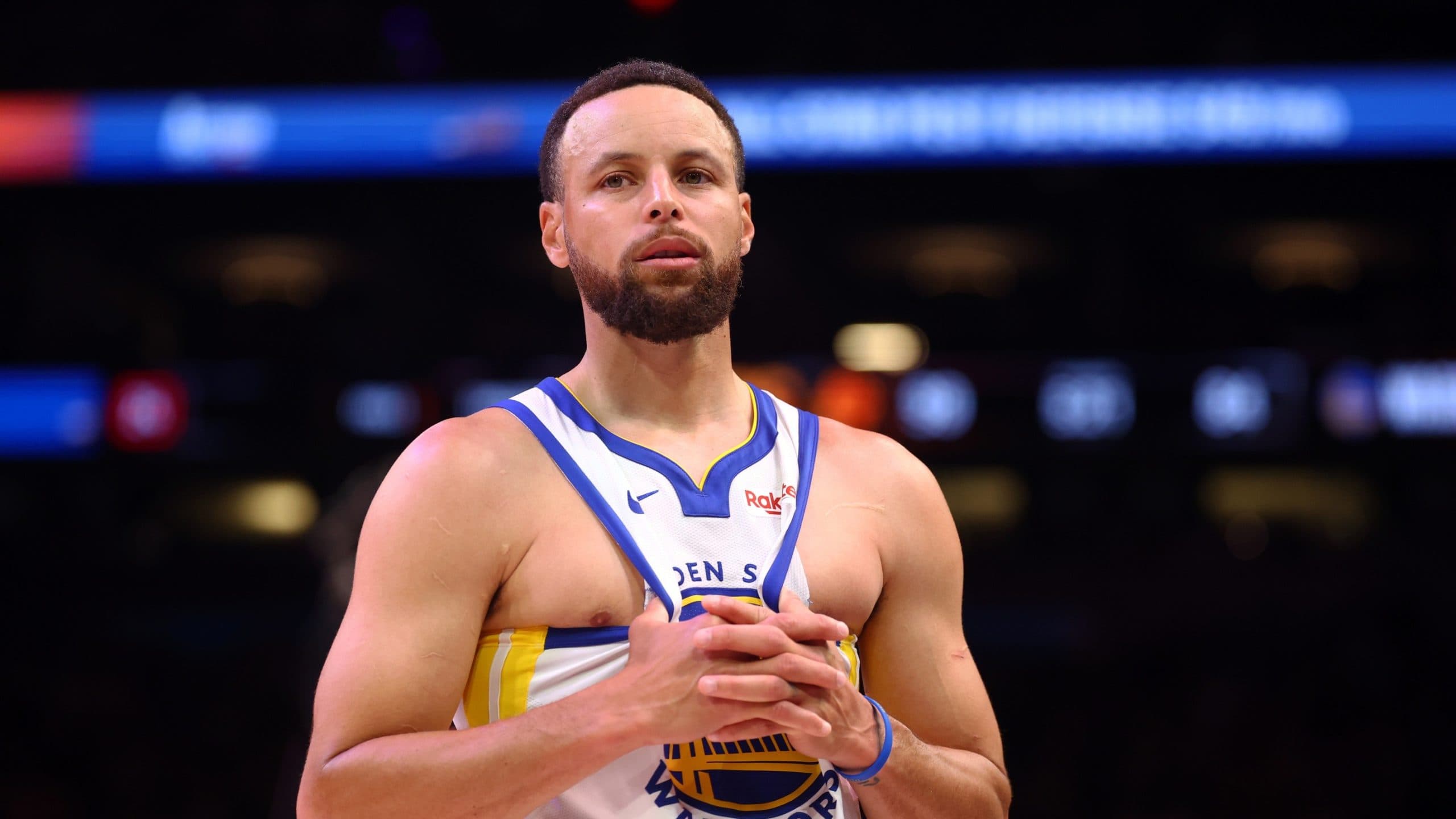 Stephen Curry prié de s’asseoir sur 137 millions de dollars cet été