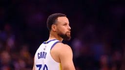 Stephen Curry réagit à l'échec du dossier LeBron et envisage la suite