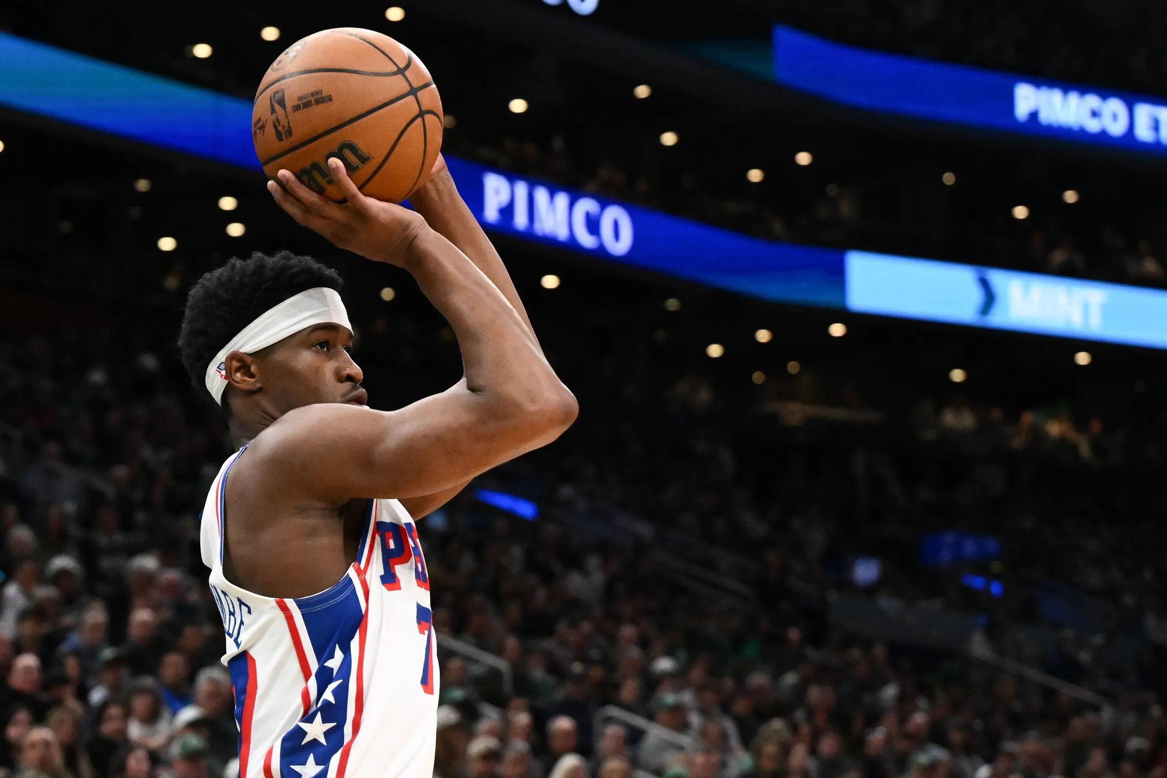 Playoffs NBA : VJ Edgecombe mène les Sixers vers un exploit historique