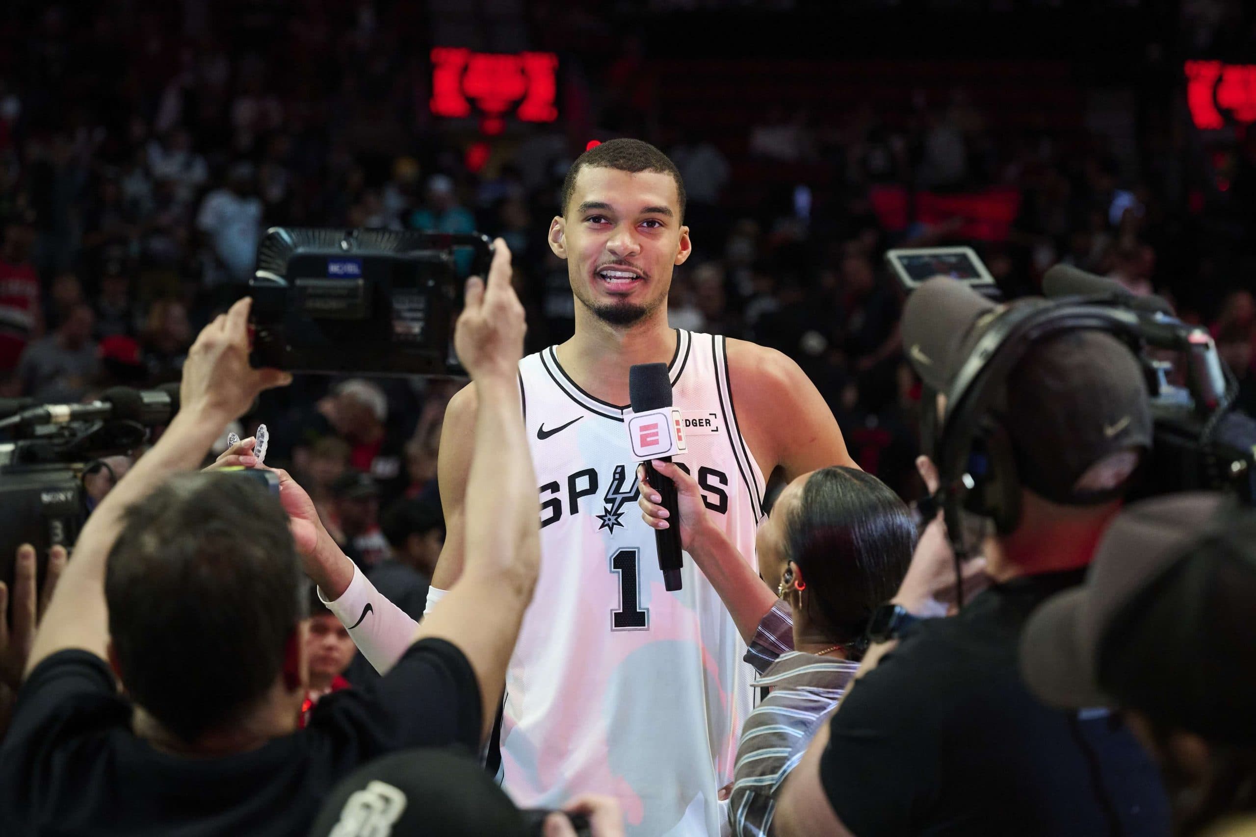 Privé de Game 3, Victor Wembanyama ne décolère pas : « La façon dont la situation a été gérée est très décevante »