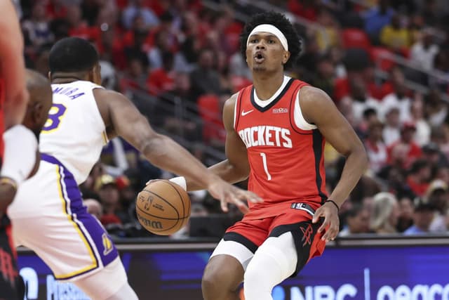 Playoffs NBA : les Rockets évitent le sweep et décollent face aux Lakers grâce à Amen Thompson
