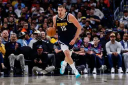 Nikola Jokic continue d'enchaîner les records pour sa 12e année dans la ligue.