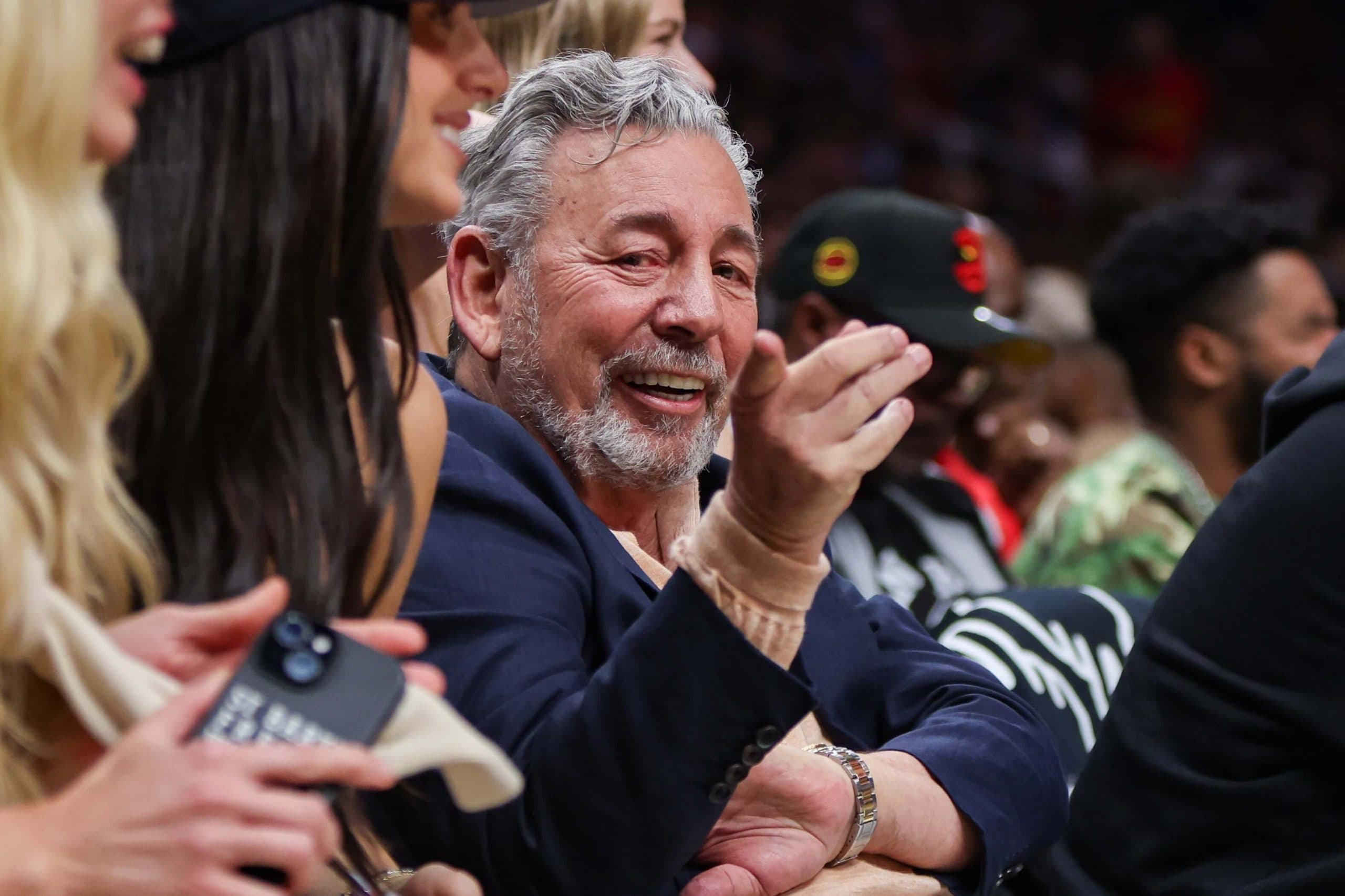 « Un chien sur un ballon de plage » : Quand le proprio des Knicks allume les Spurs