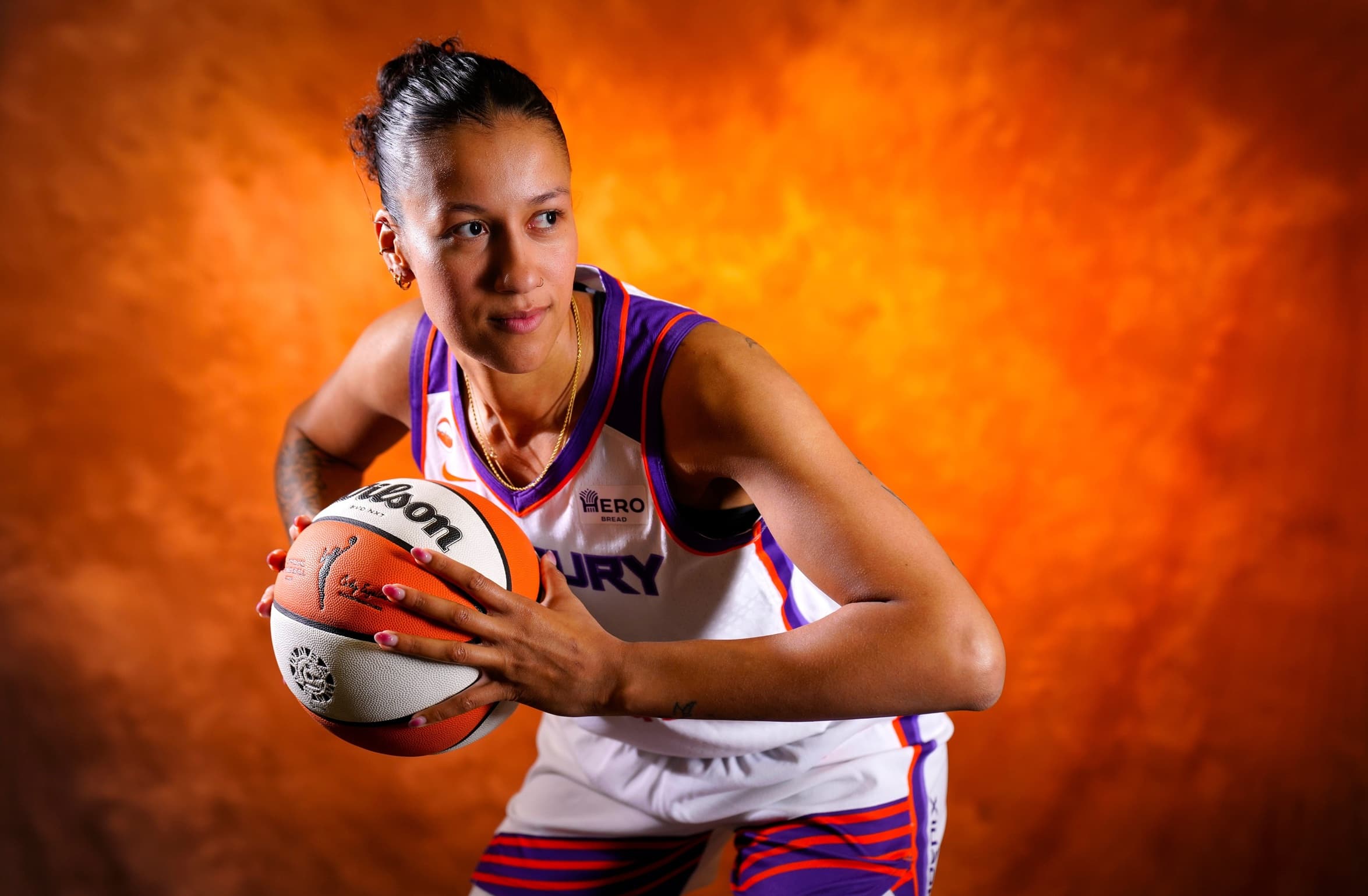 Phoenix avec Noémie Brochant pour lancer la saison WNBA, mais sans Ayayi ni Makani