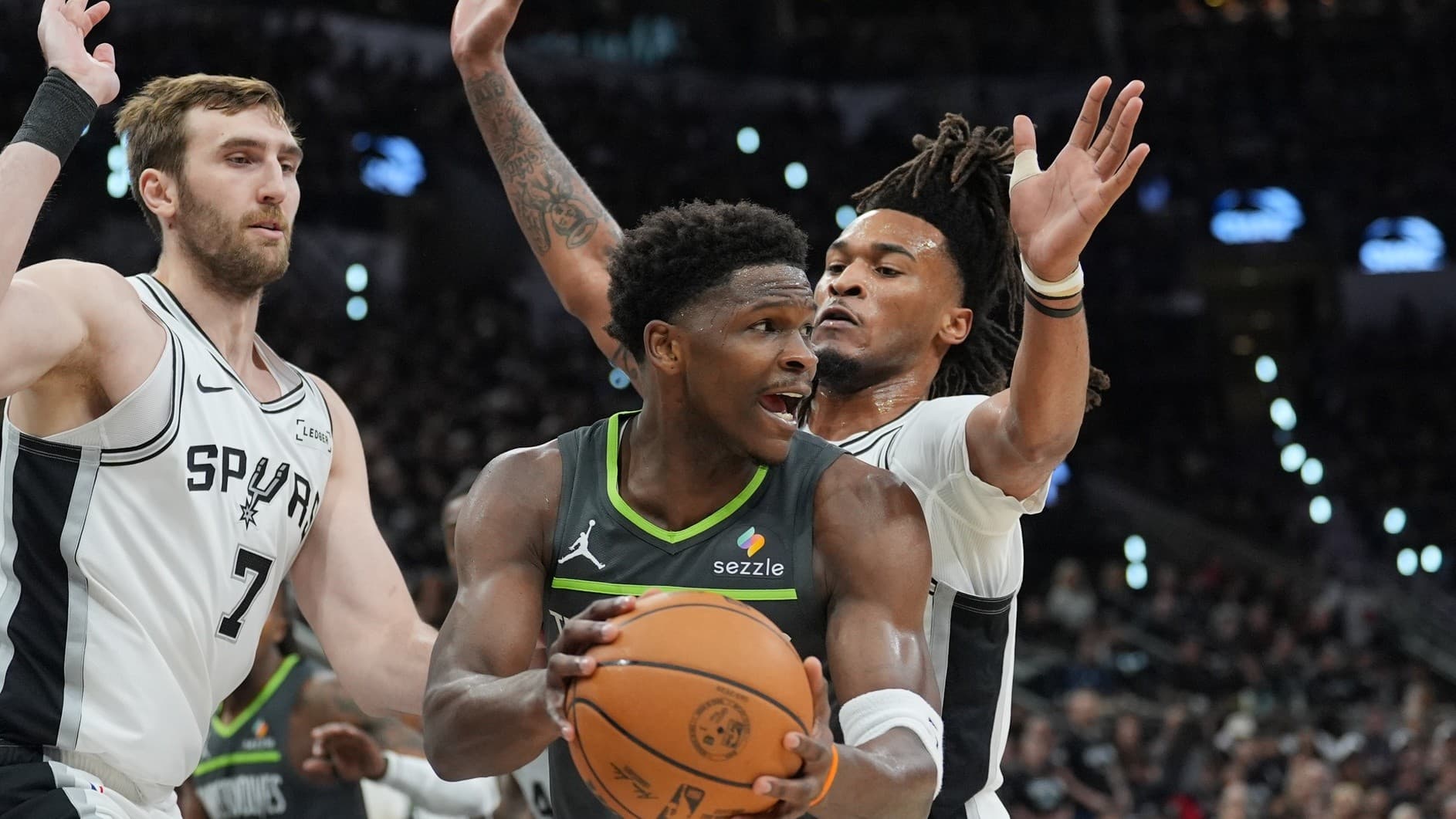 Chris Finch avoue s’être trompé sur l’utilisation d’Anthony Edwards en playoffs