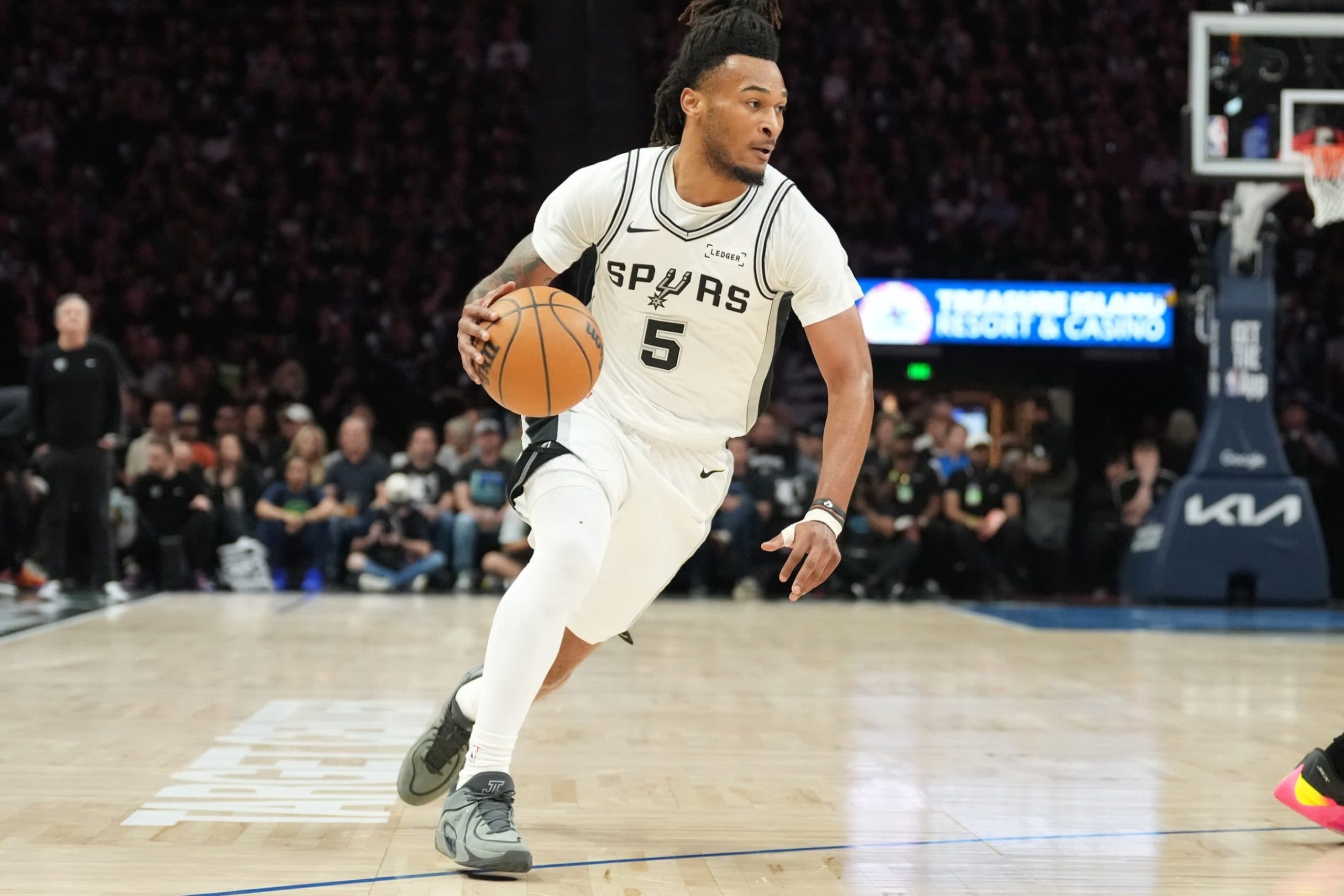 Playoffs NBA : Stephon Castle et les Spurs de Wembanyama torpillent les Wolves et filent en finale de conf’