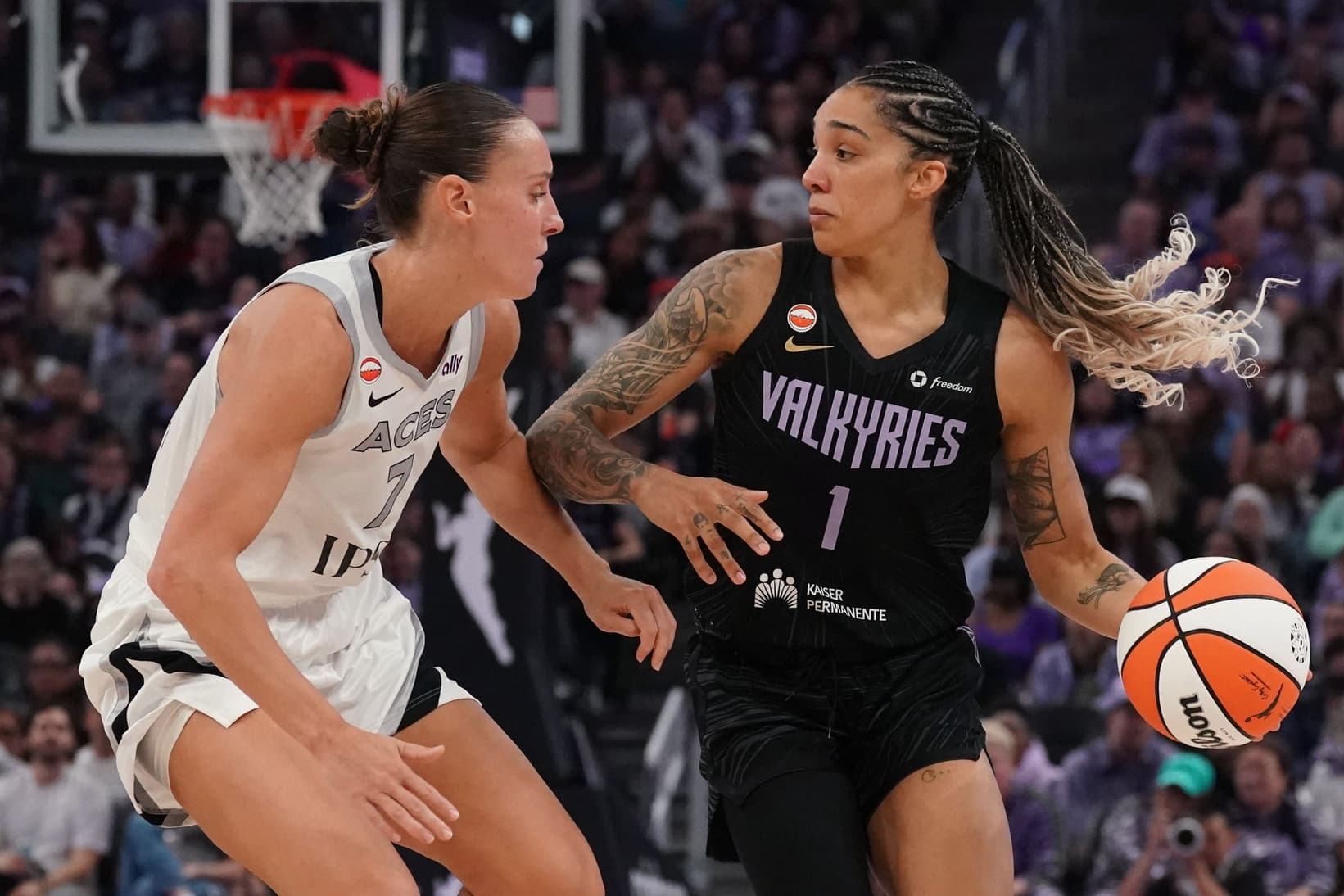 Gabby Williams et Janelle Salaün en vue, mais les Valkyries cèdent face aux championnes en titre