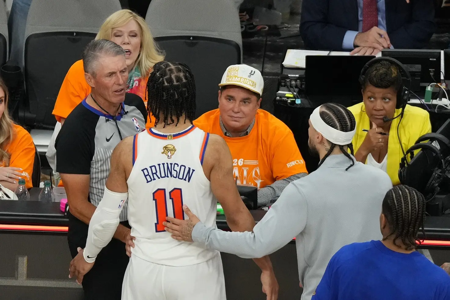 Jalen Brunson pris à partie au Game 1, la NBA mène l’enquête