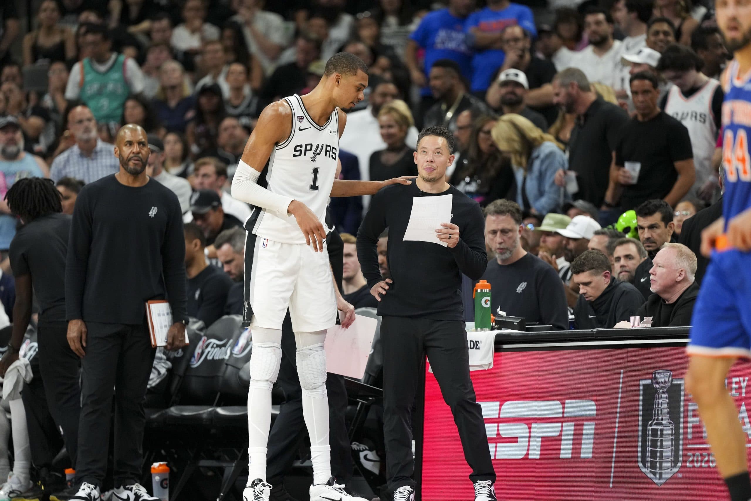 La tête de Mitch Johnson déjà mise à prix par des fans des Spurs