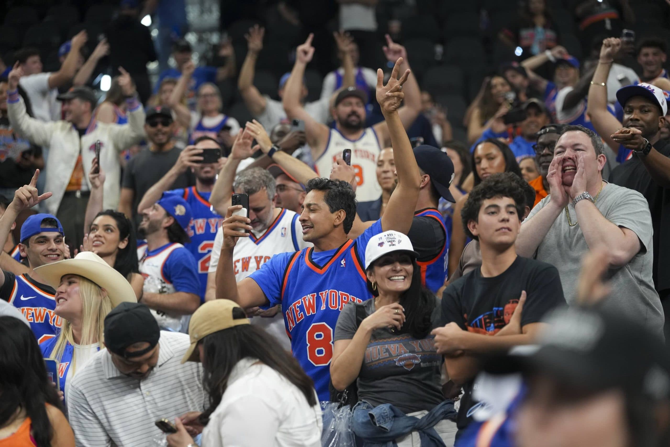 Entre passion et débordements : New York vit les finales NBA à l’extrême