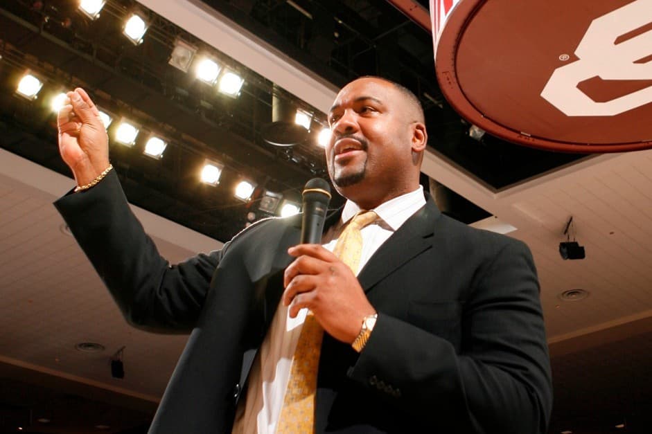 Triple champion NBA aux côtés de Michael Jordan, Stacey King s’est éteint