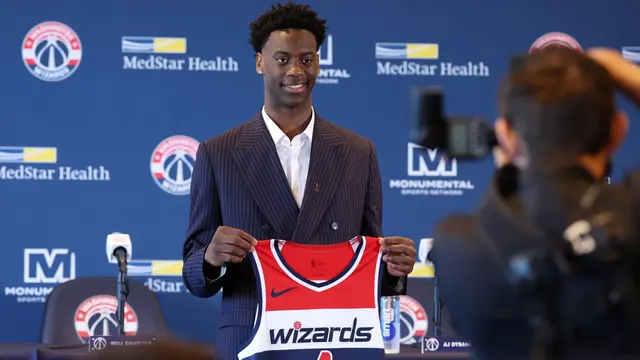 « J’ai additionné les deux, et ça fait quatre » : A.J. Dybantsa a fait dans l’humour pour sa présentation par les Wizards