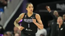 Gabby Williams a inscrit 13 points lors de la victoire de Golden State contre Chicago (91-71) pour permettre aux Valkyries de prolonger leur série.