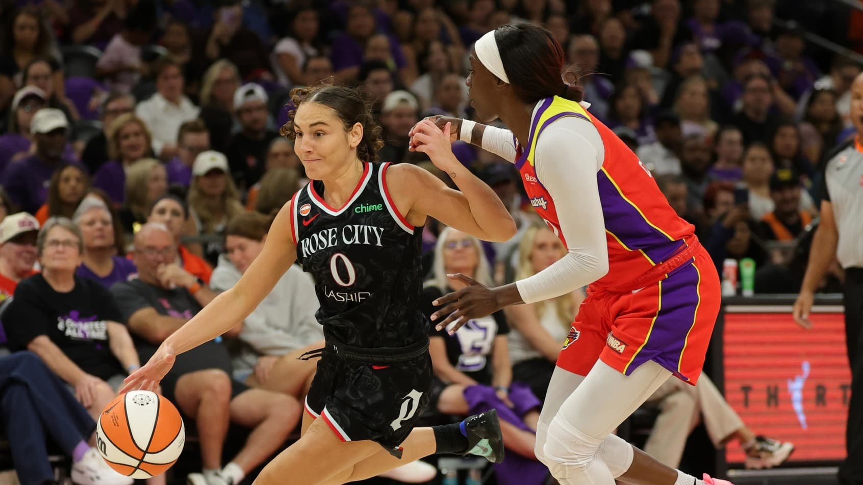 Carla Leite porte le Fire à la victoire et gâche les célébrations autour de Diana Taurasi