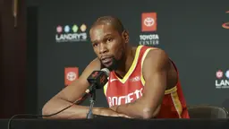 Kevin Durant entretient le flou sur la suite de sa carrière